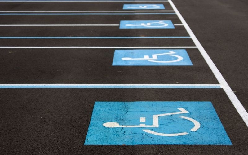 Niepełnosprawni - parking - oznaczenie poziome.